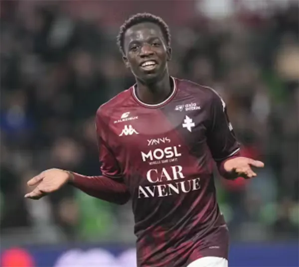 Rennes lorgne l’attaquant de Metz : Papa Amadou Diallo sur les pas de Ismaïla Sarr ?