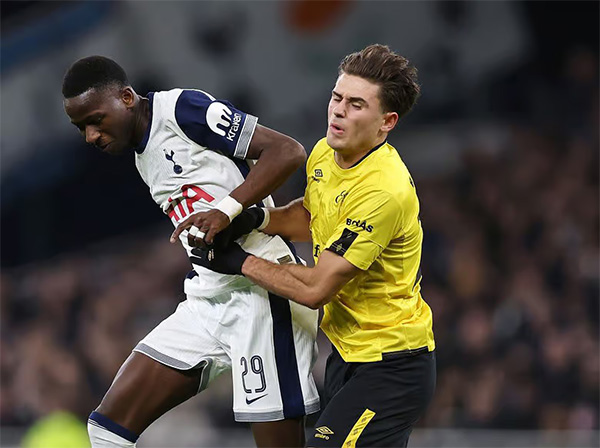 Europa League, 8es de finale : Tottenham et Pape Matar assurent