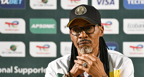 Nommé sélectionneur de la Rca : Rigobert Song rentre au Cameroun… sans avoir signé