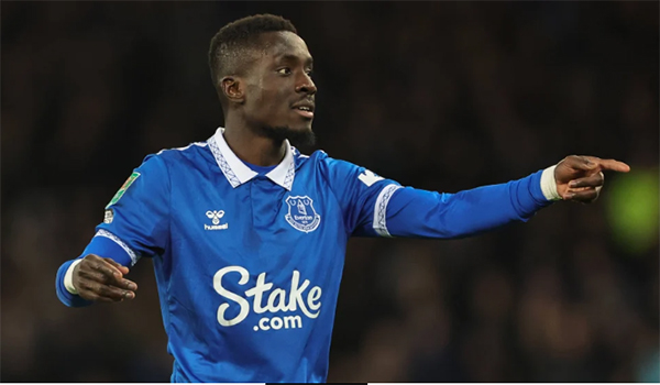 Mercato – En fin de contrat avec Everton en juin 2025 : Gana Guèye vers le Qatar ?