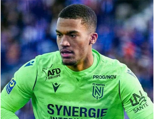 Gardien de but du Fc Nantes : Le binational Alban Lafont en discussion avec le Burkina