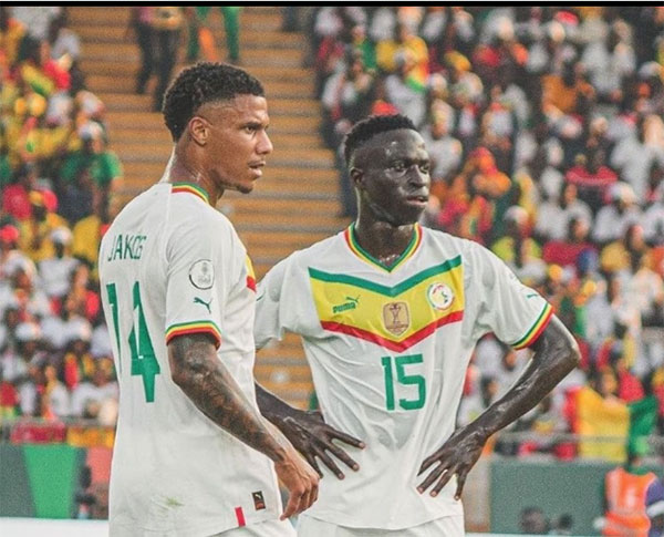 Tanière – Jakobs s’offre le derby d’Istanbul, Krépin retrouve les pelouses : Bonnes nouvelles pour les latéraux de Cissé, avant le Malawi