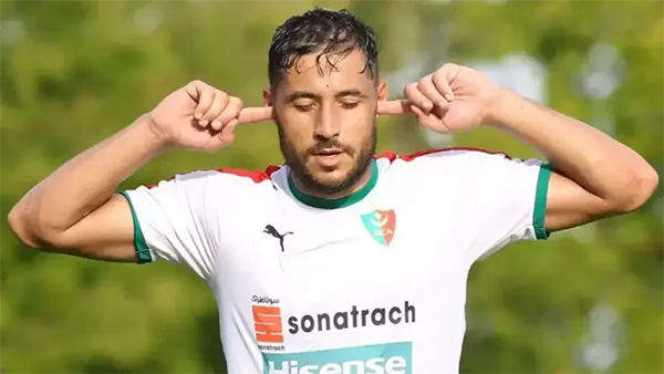 Algérie : Belaïli suspendu pour 370 euros