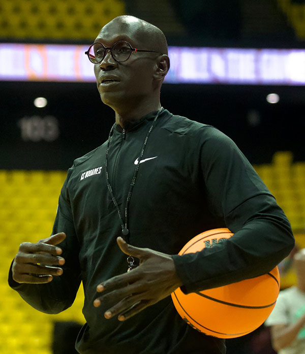 Coach «Pabi» sur les renforts de l’As Douanes : «Nous sommes en discussion avec Brancou Badio…»