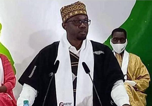 Pastef : un serpent en mue