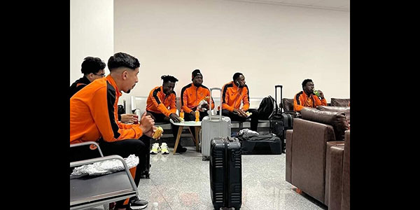 Coupe Caf : Le Rs Berkane bloqué à l’aéroport d’Alger pour des maillots