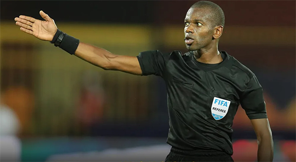 Arbitrage – Un trio sénégalais pour Nigeria-Angola : Issa Sy qualifié pour les quarts !