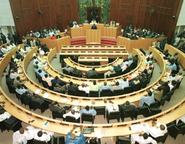 Fonds spéciaux et institutions inutiles : mettre fin à la bamboula