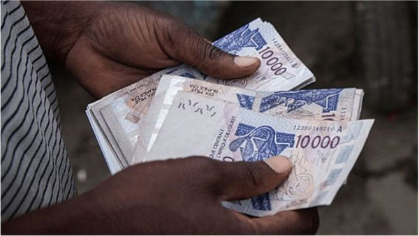 Les Sénégalais et la monnaie locale