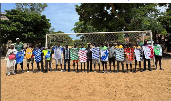 ARRET SUR IMAGE – Tournoi Coupe du maire de Gorée : Augustin Senghor habille les 14 équipes participantes